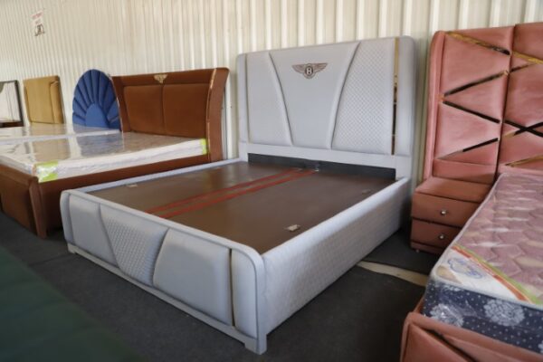 Bentle Bed With box storage - Image 5